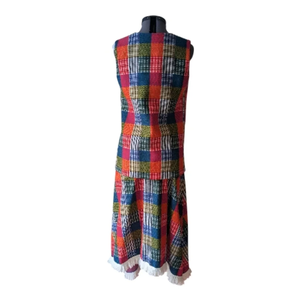 Elegant Plaid Skirt Set with Vest Vintage - Picture 5 of 15